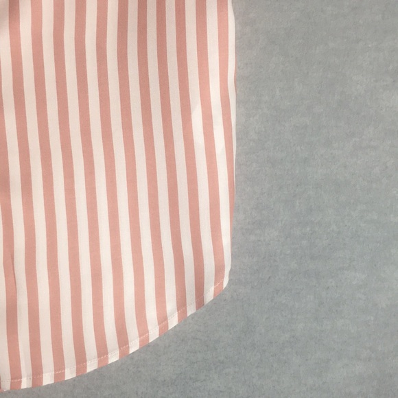 NWOT Naturals by D & Co Tailored Striped Shirt with Abalone Buttons & HiLo Hem - Picture 7 of 16